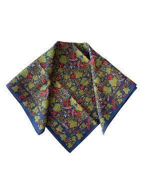 Liberty of London Vintage Cotton Scarf – Strawberry Thief Print